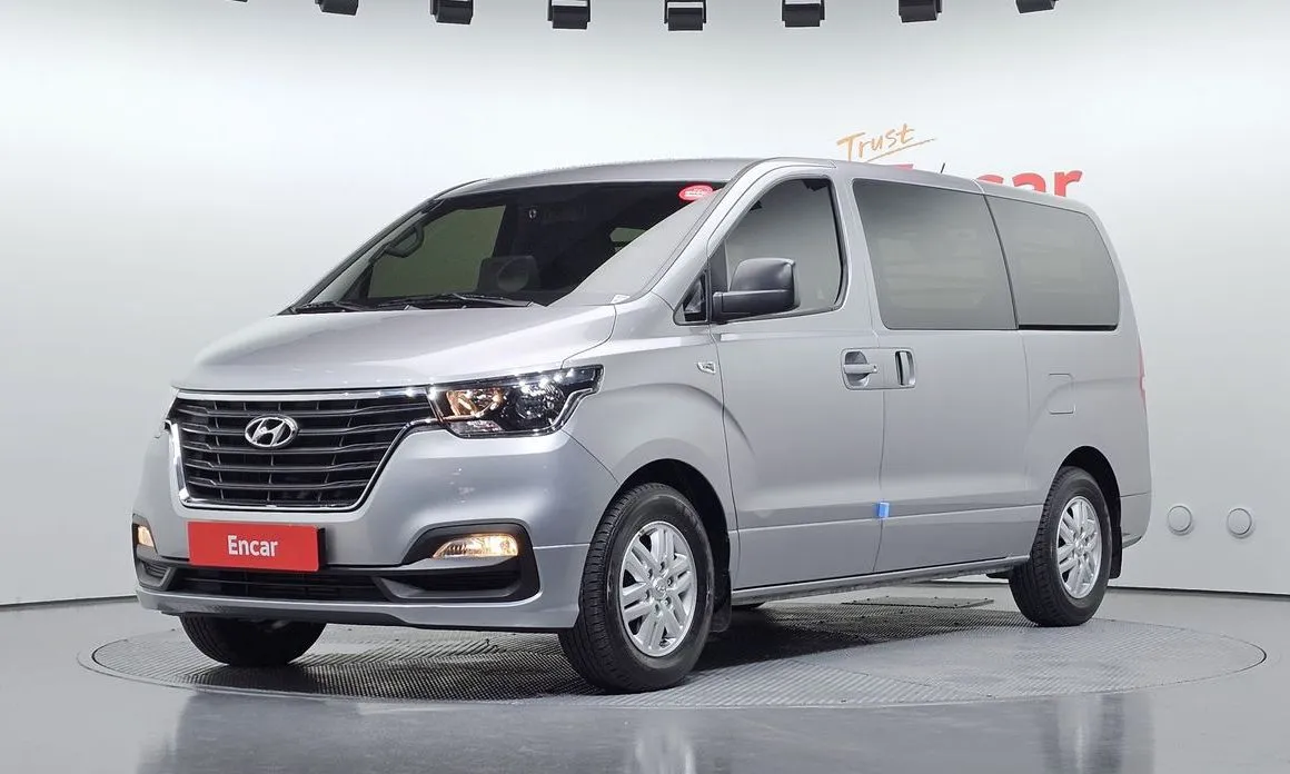 Hyundai Starex — фото 1