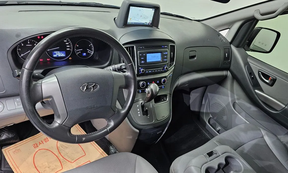 Hyundai Starex — фото 10