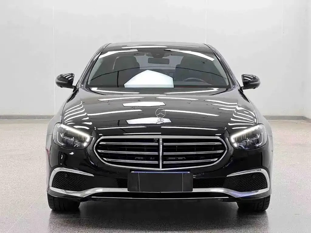 Mercedes-Benz E-Class — фото 6