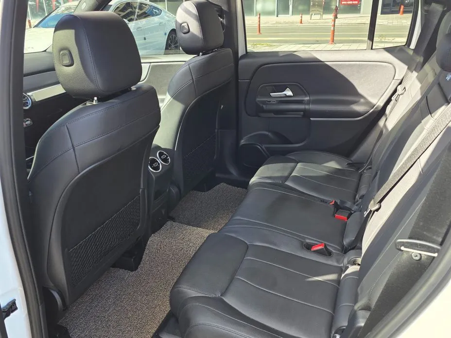 Mercedes-Benz GLB-Class — фото 10