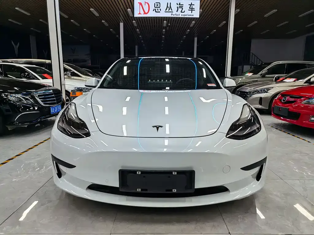Tesla Model 3 — фото 5