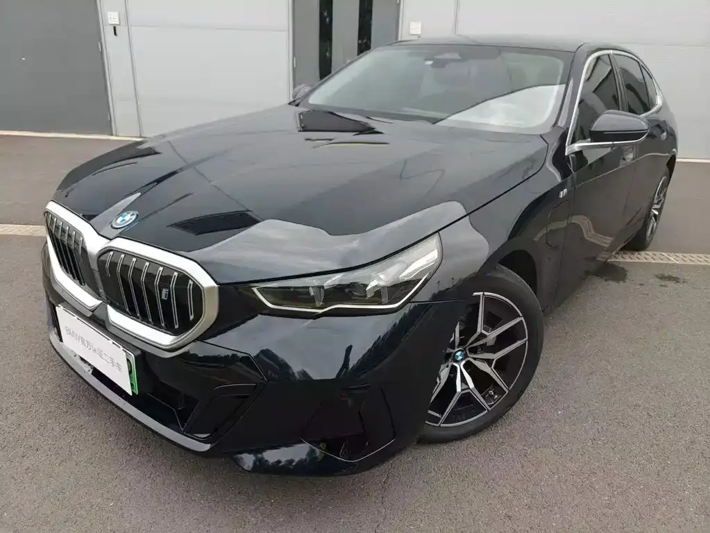 BMW i5 — фото 1