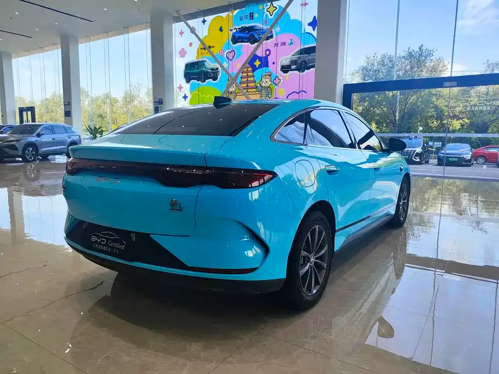BYD Qin L — фото 6