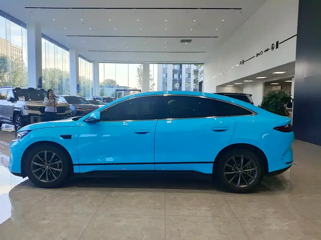 BYD Qin L — фото 3
