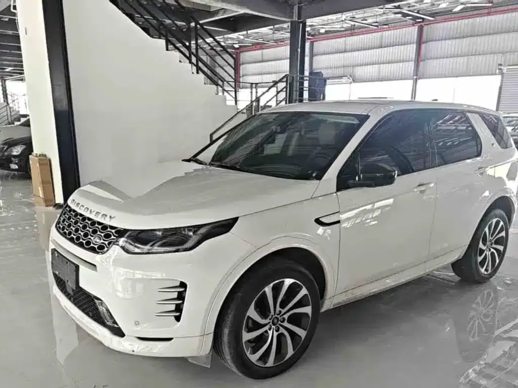 Land Rover Discovery Sport — фото 1