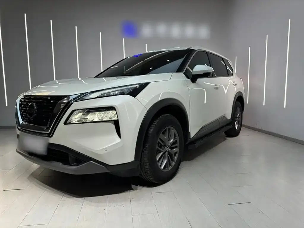 Nissan X-Trail — фото 1