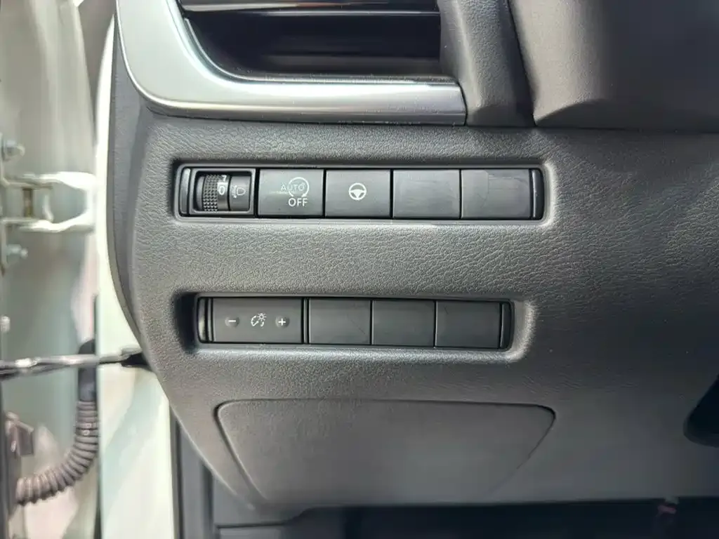 Nissan X-Trail — фото 8