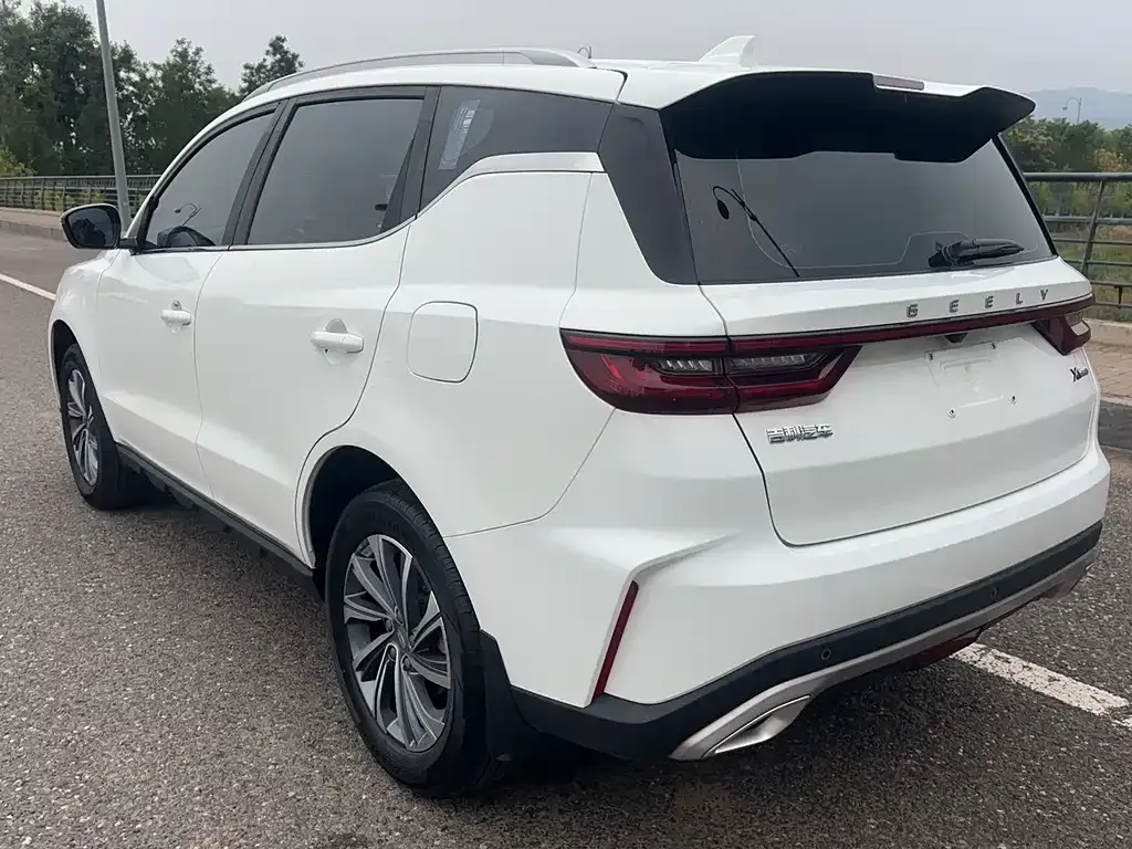 Geely Vision X6 — фото 8