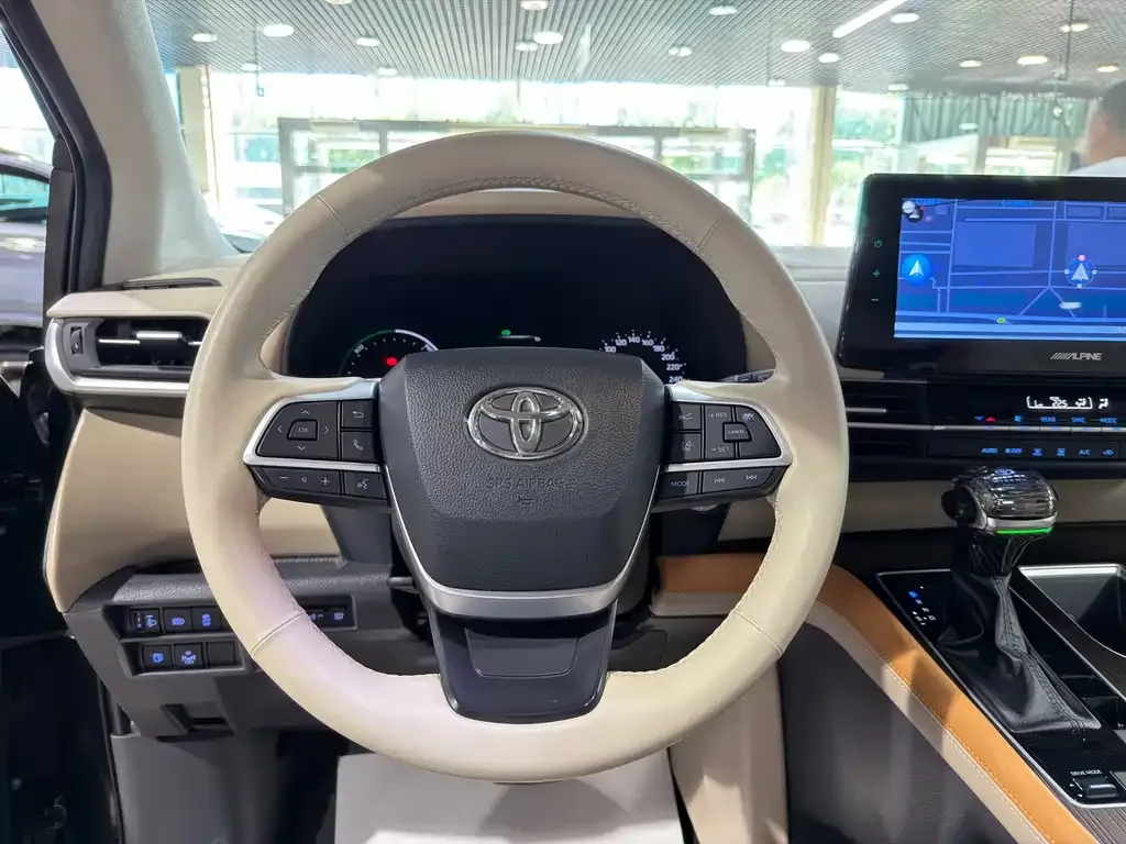 Toyota Sienna — фото 2