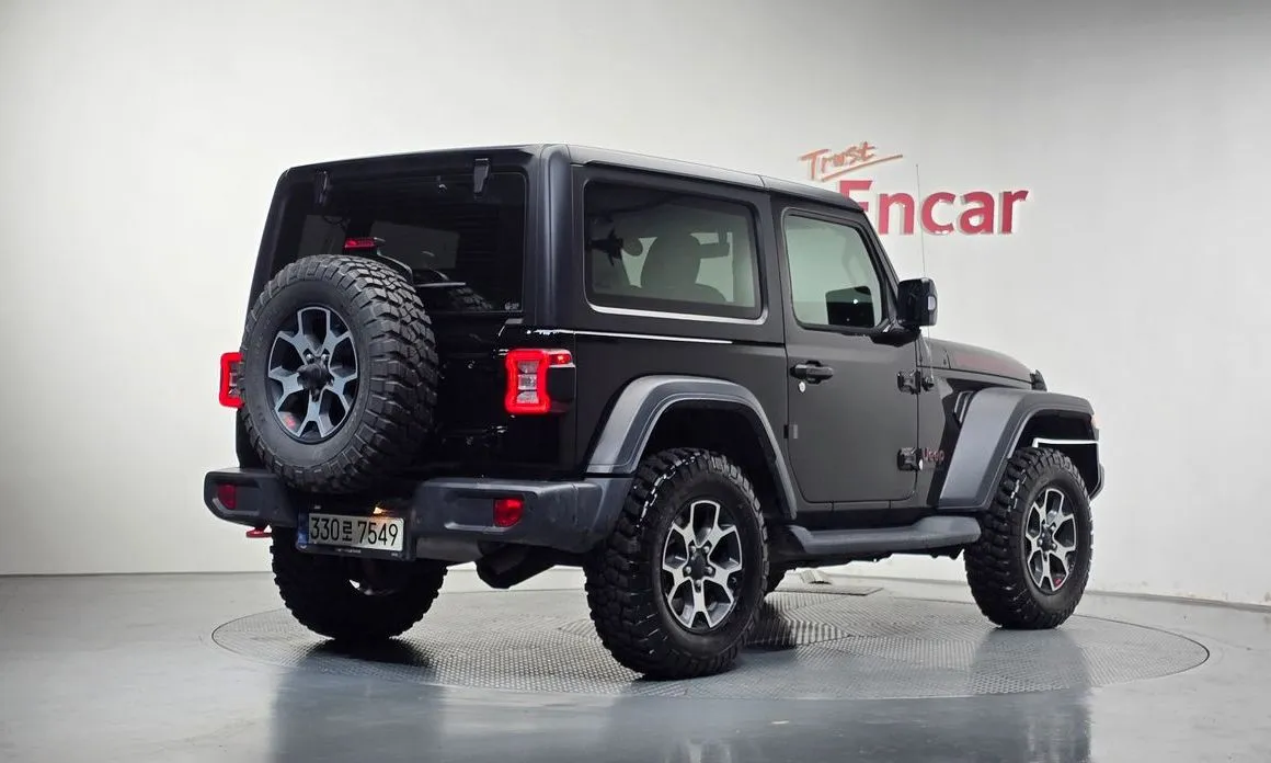 Jeep Wrangler — фото 9