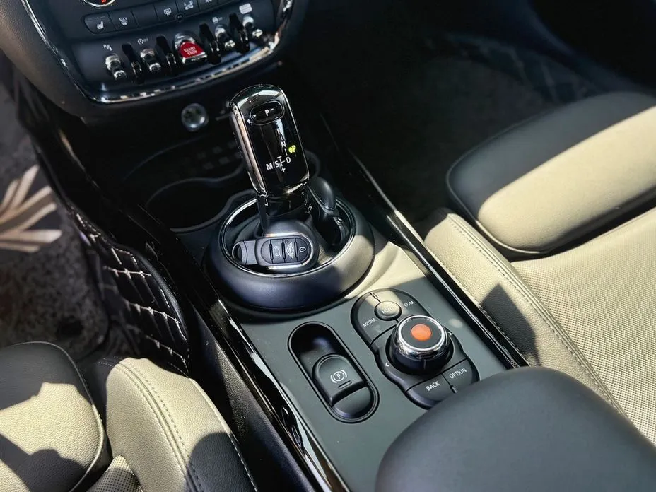 Mini Clubman — фото 10