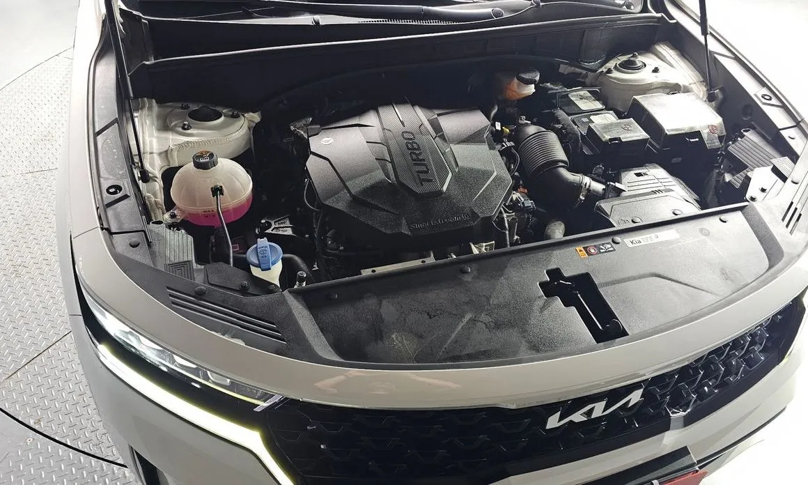 Kia Sorento — фото 6