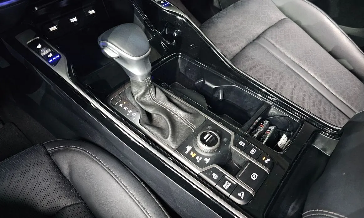 Kia Sorento — фото 9