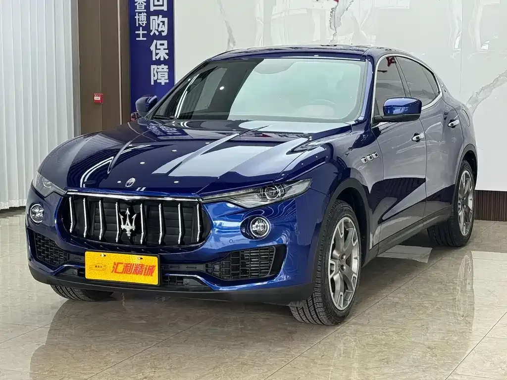 Maserati Levante — фото 1