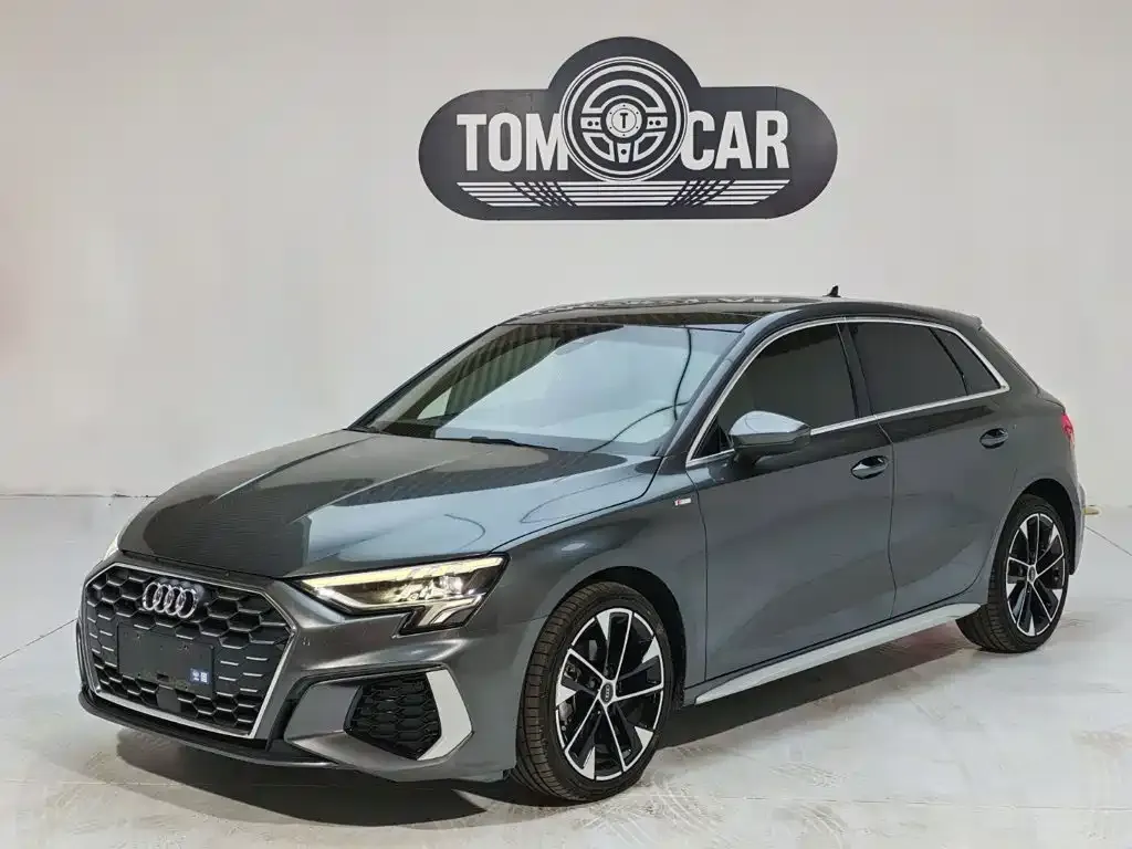Audi A3 — фото 1
