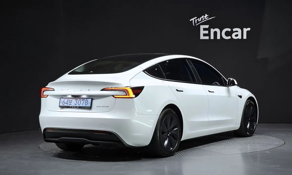 Tesla Model 3 — фото 2