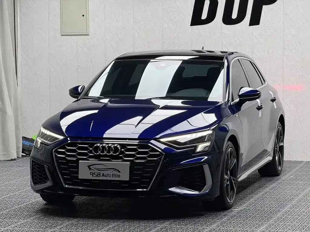 Audi A3 — фото 1