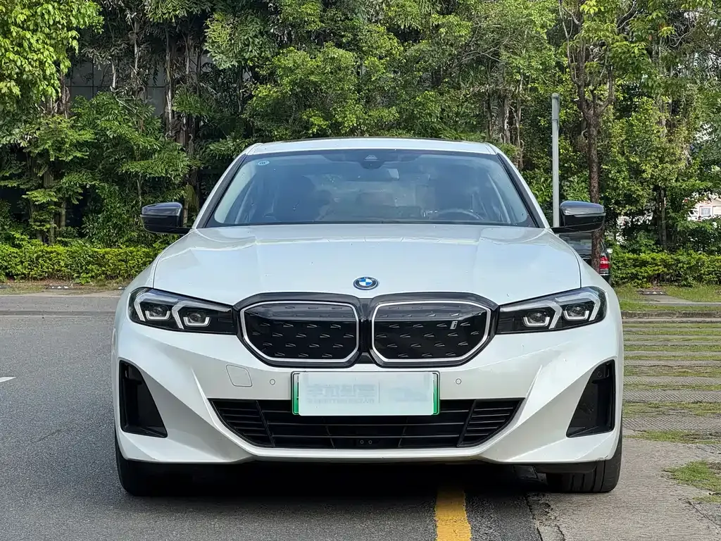 BMW i3 — фото 9