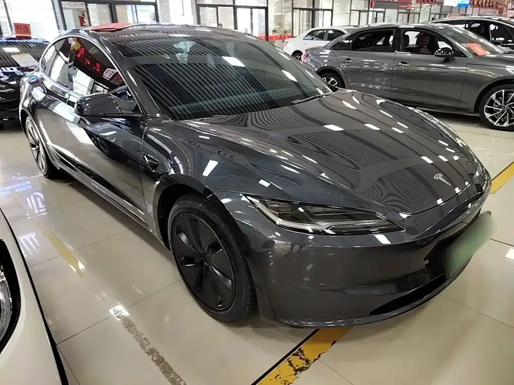 Tesla Model 3 — фото 5