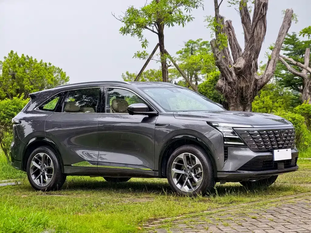Changan CS75 PLUS — фото 9