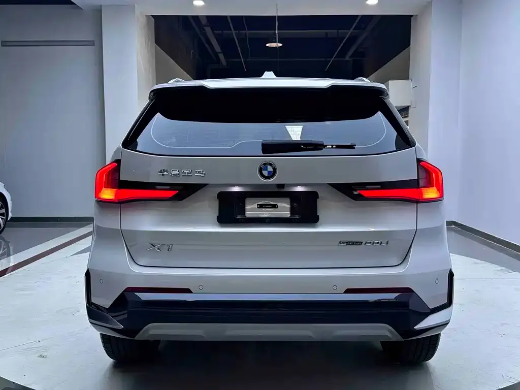 BMW X1 — фото 7