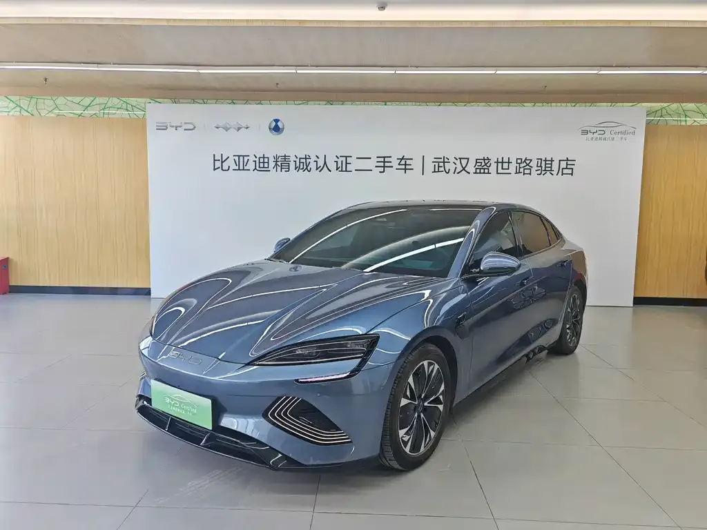 BYD Seal — фото 1