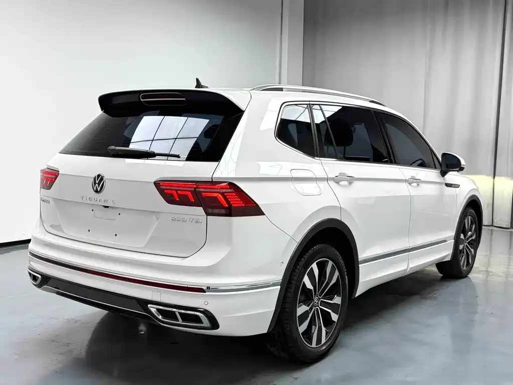 Volkswagen Tiguan L — фото 3