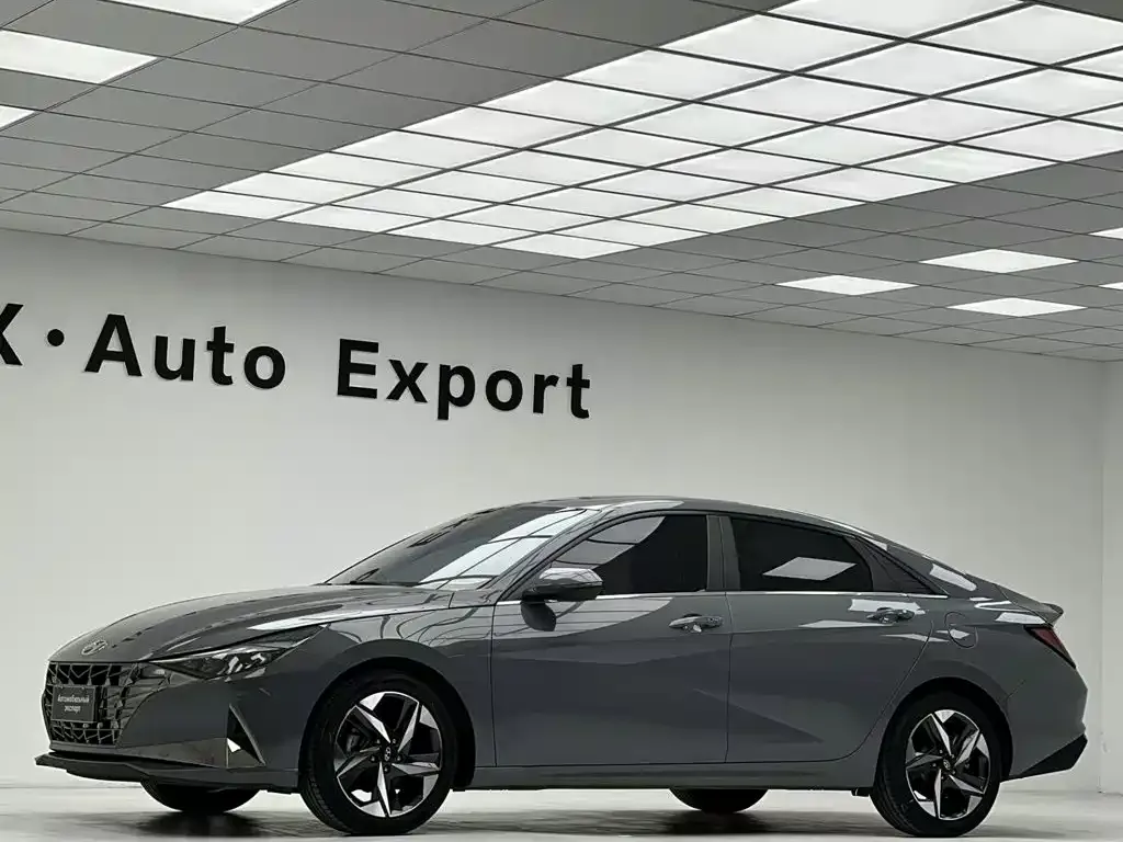 Hyundai Elantra — фото 9