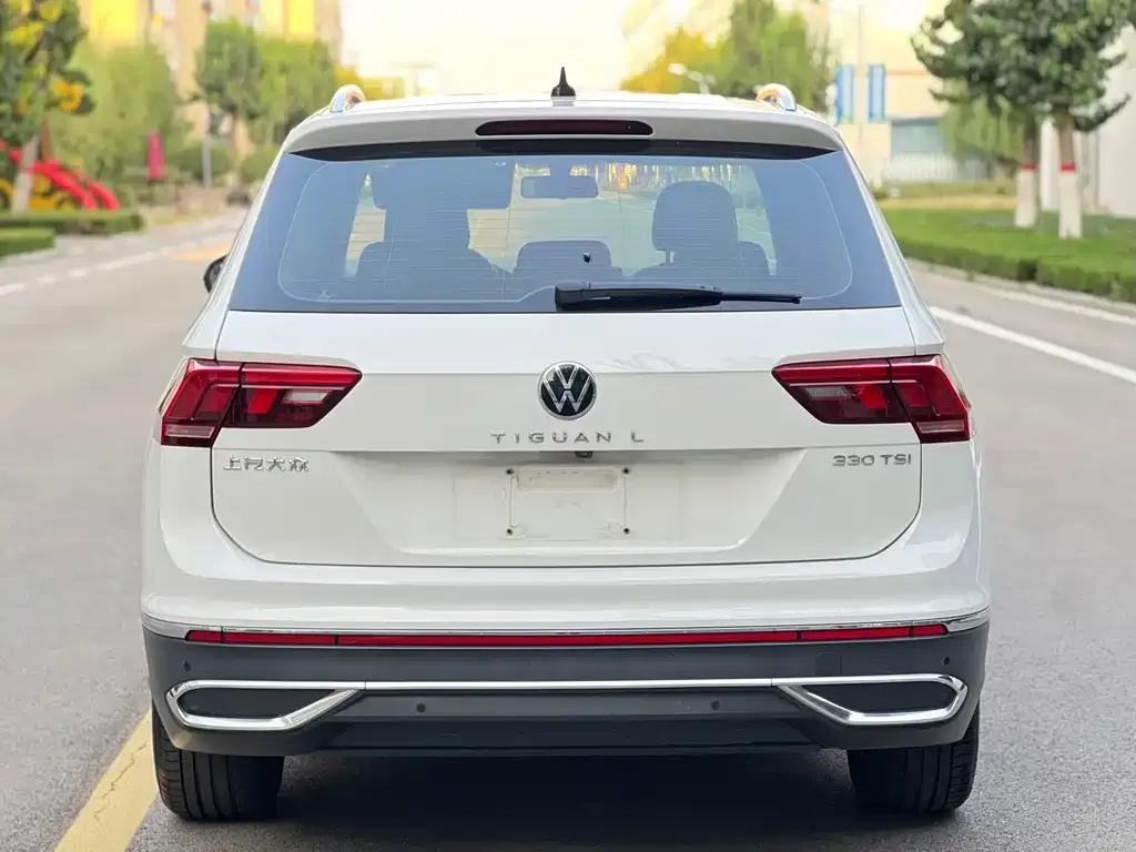 Volkswagen Tiguan L — фото 4