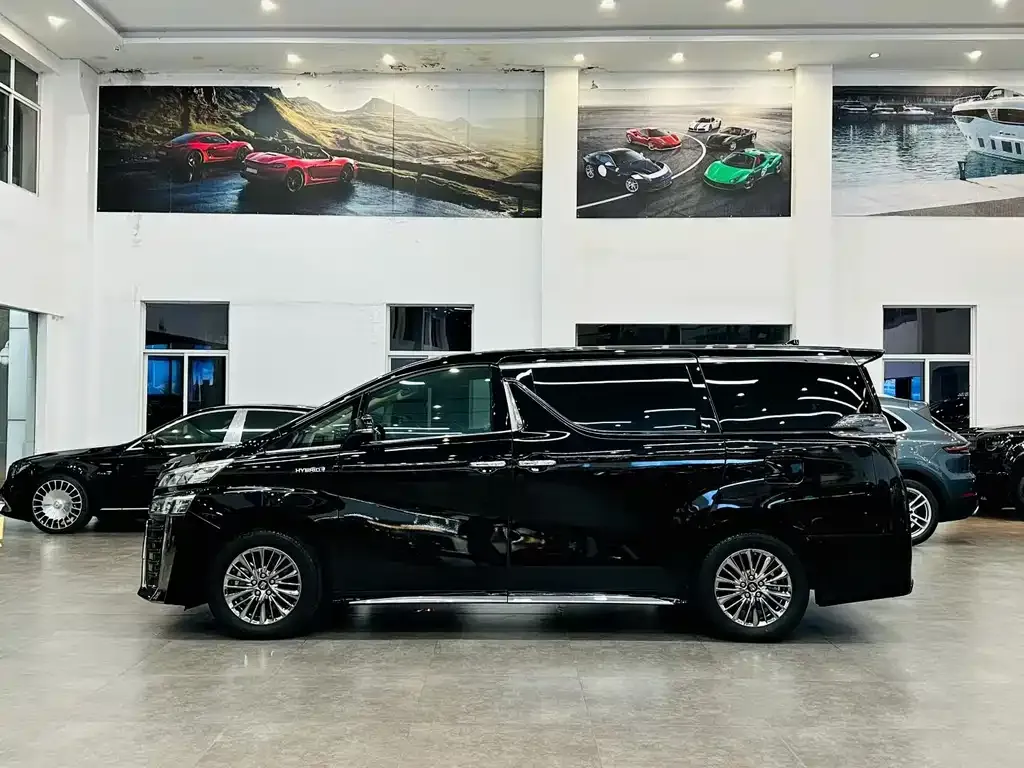 Toyota Vellfire — фото 4