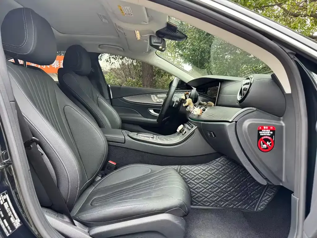 Mercedes-Benz CLS — фото 9