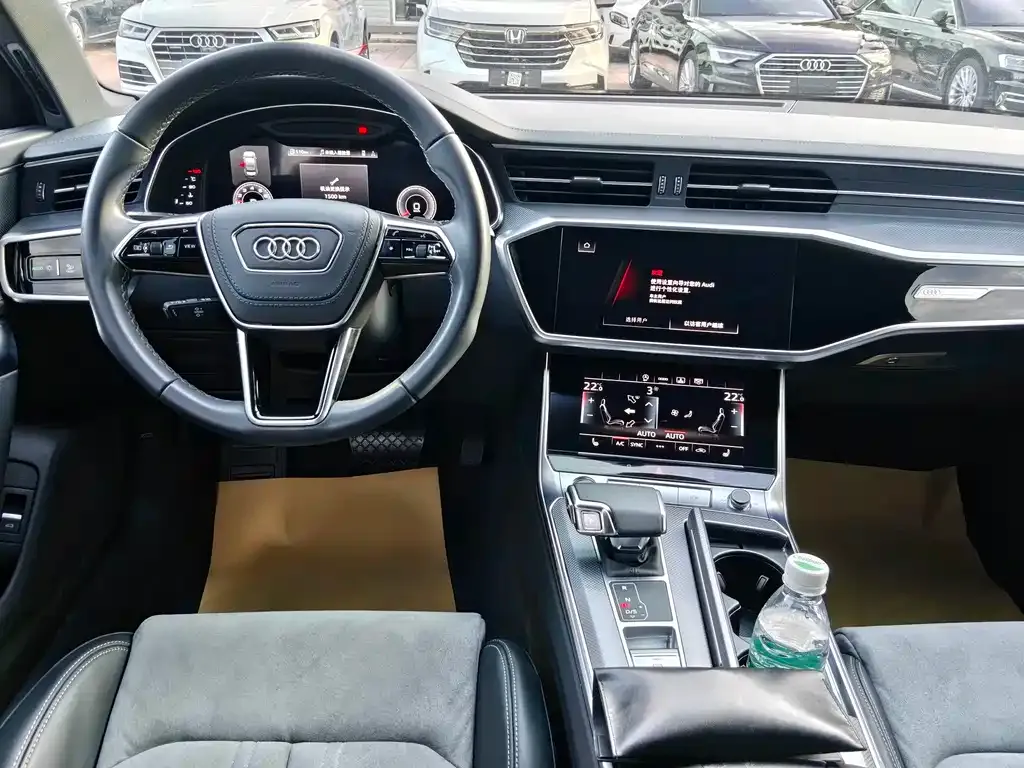 Audi A6L — фото 9
