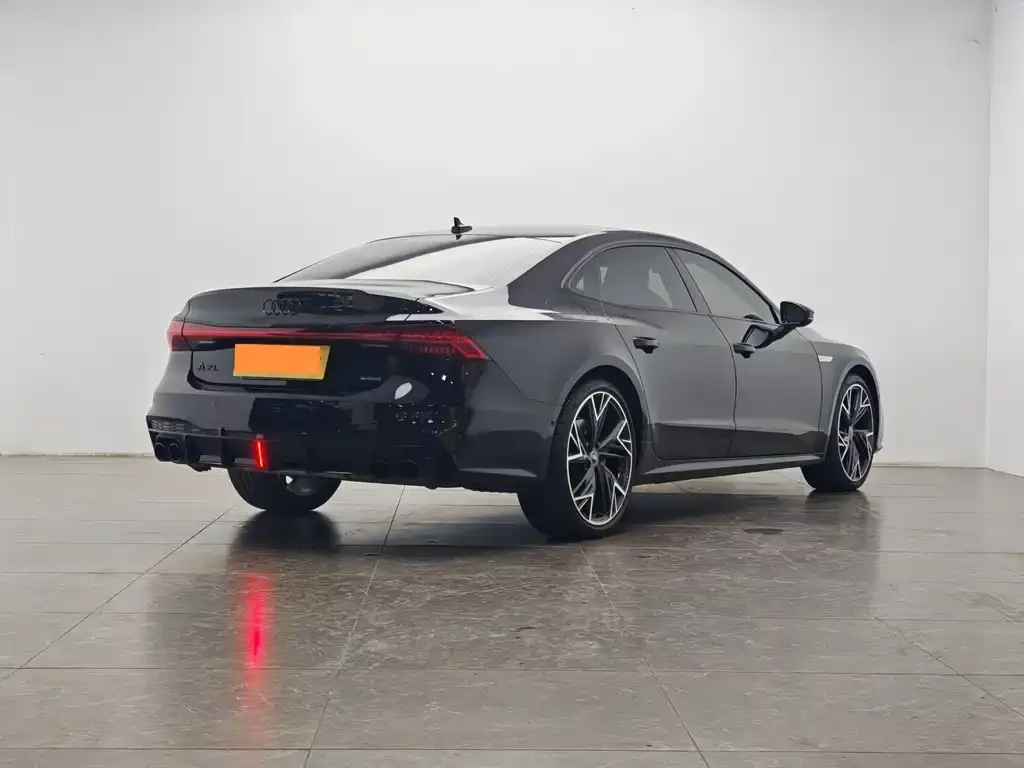 Audi A7L — фото 3