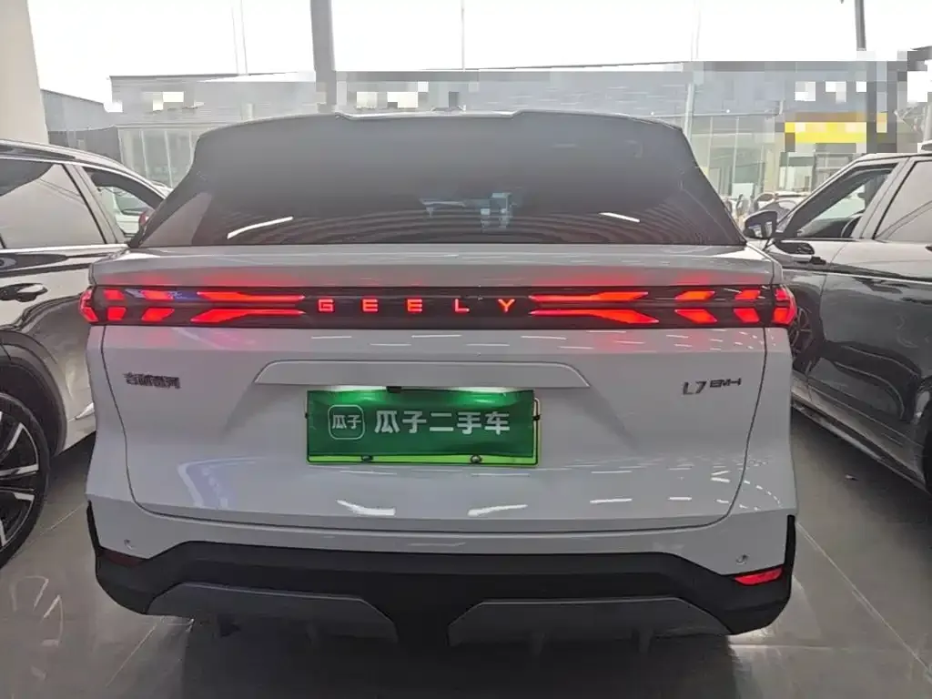 Geely Galaxy L7 — фото 3