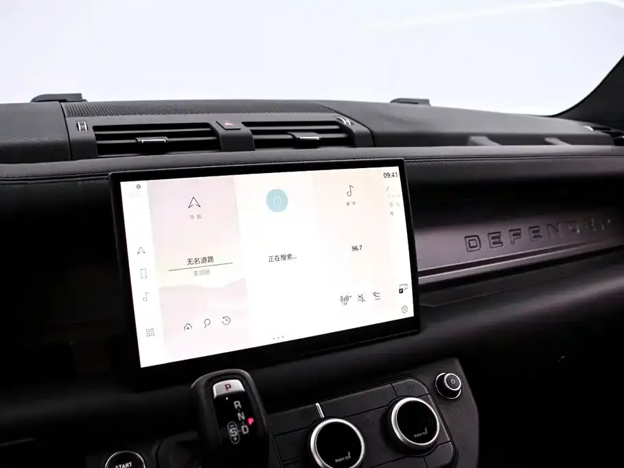 Land Rover Defender — фото 10