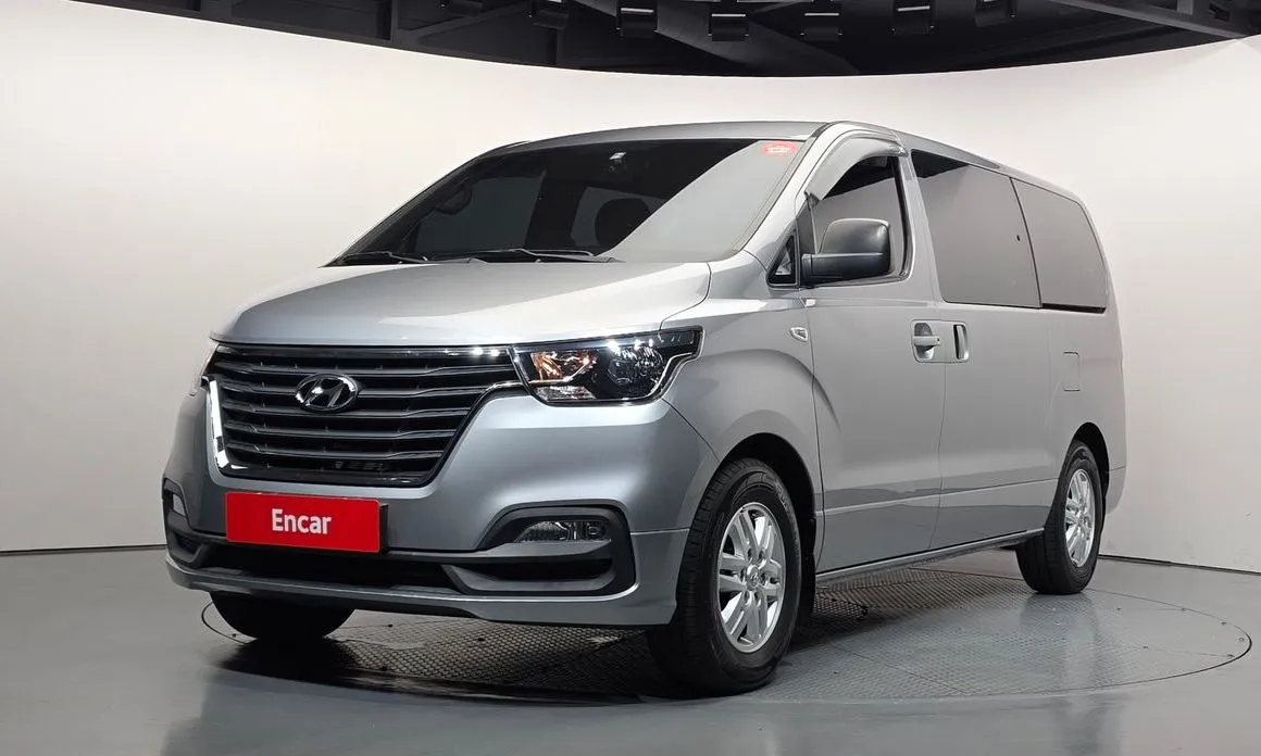 Hyundai Starex — фото 1