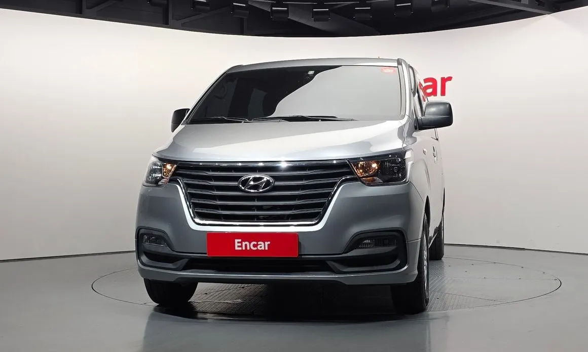 Hyundai Starex — фото 3