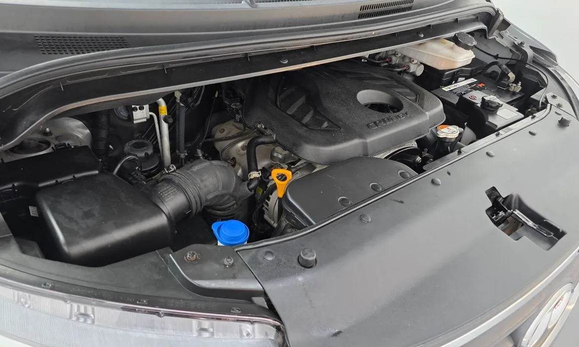 Hyundai Starex — фото 10