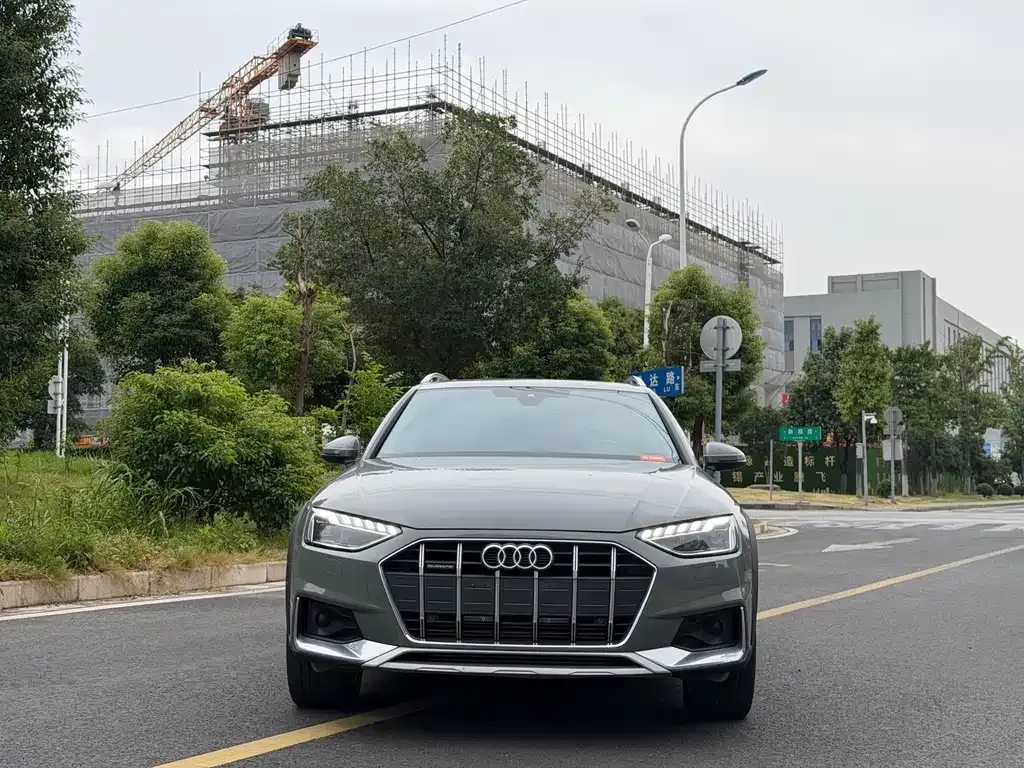 Audi A4 (Import) — фото 7