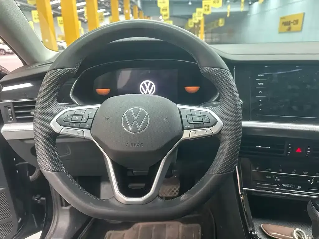 Volkswagen Passat — фото 8