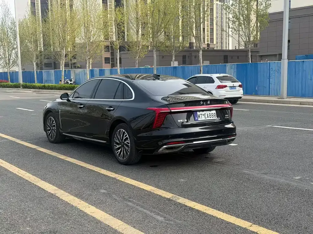 Hongqi H5 — фото 4