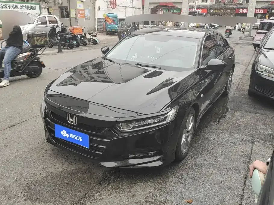 Honda Accord — фото 1