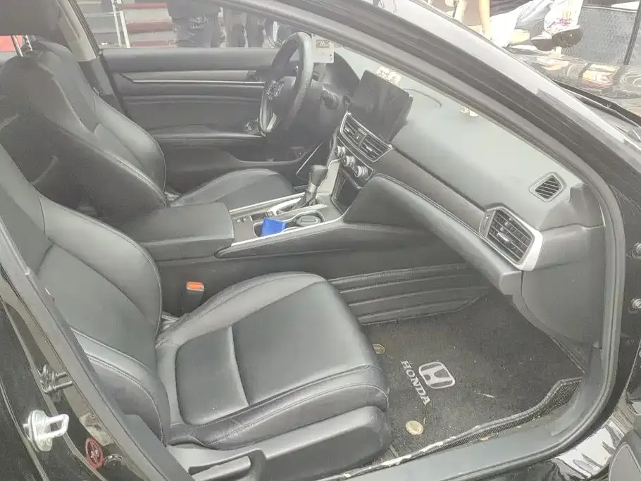 Honda Accord — фото 3