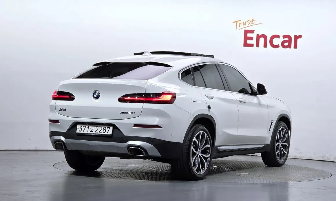 BMW X4 — фото 4