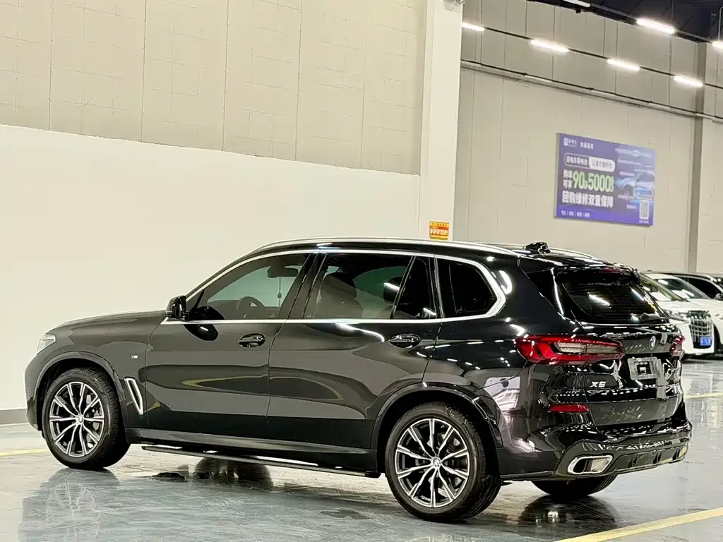 BMW X5 — фото 10