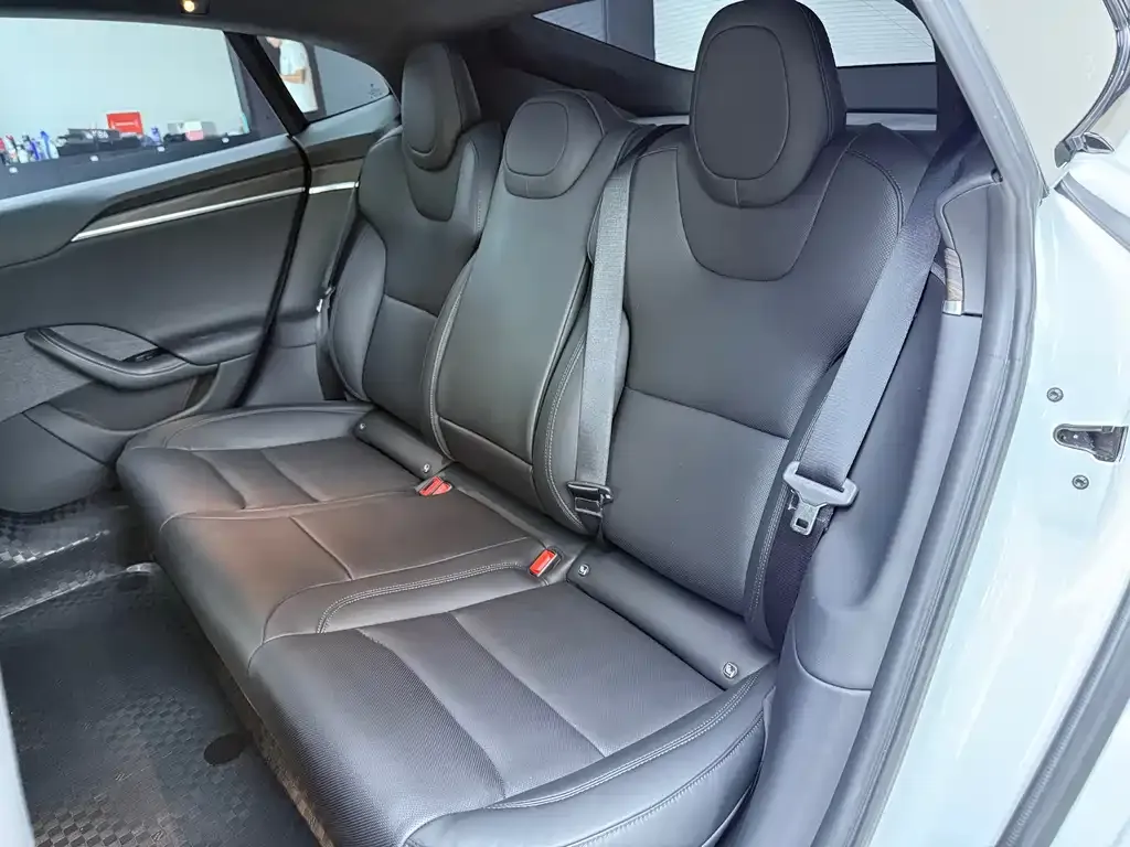 Tesla Model S — фото 6