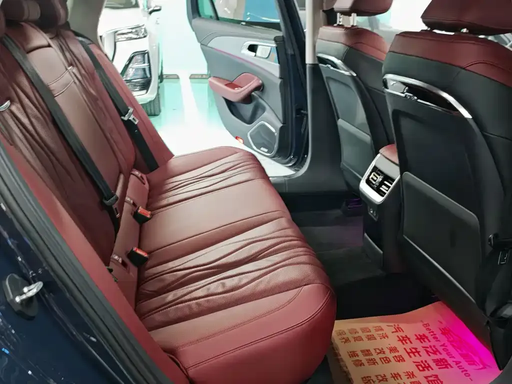 Hongqi H5 — фото 3