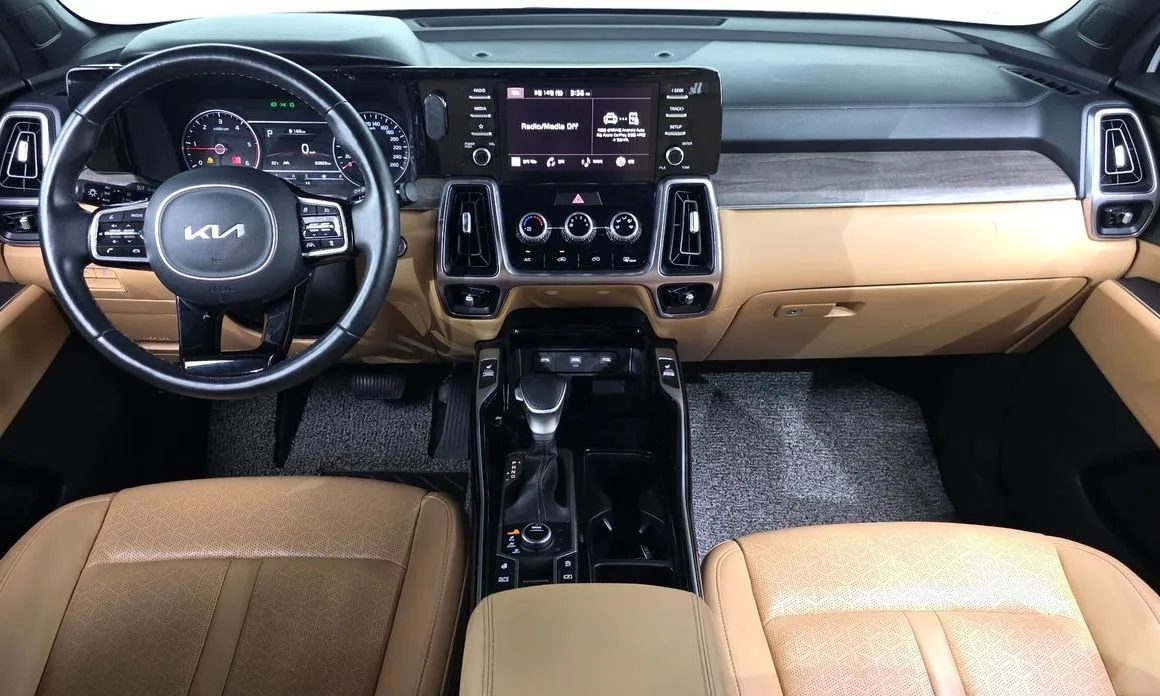 Kia Sorento — фото 6
