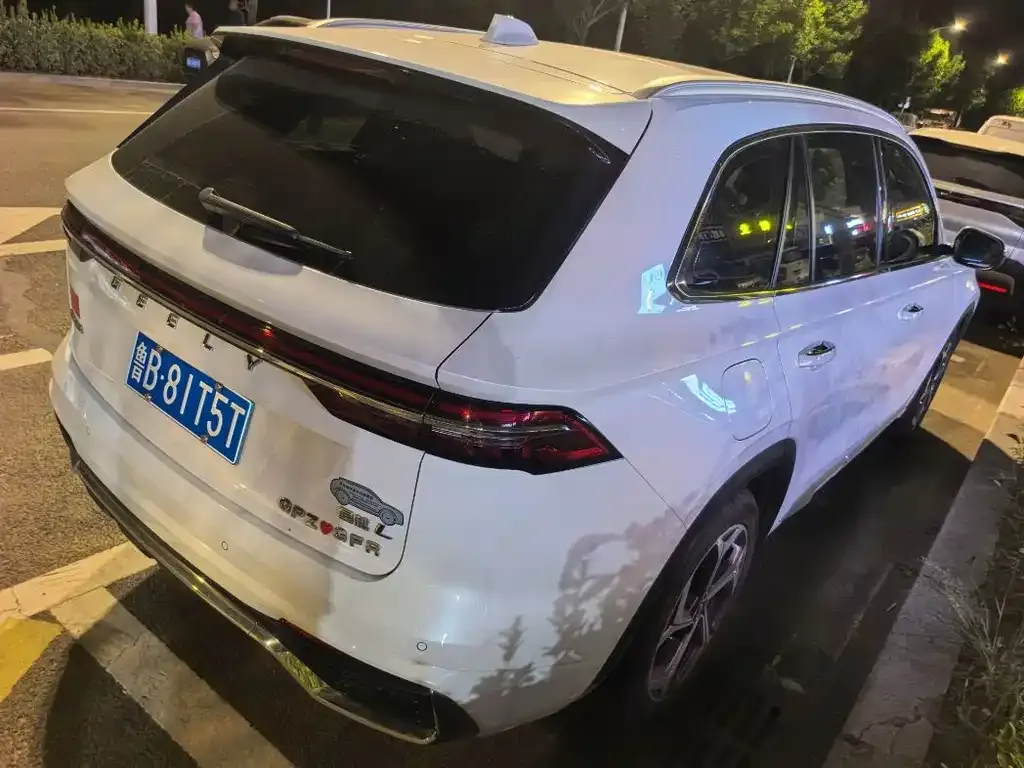Geely Xingyue L — фото 10