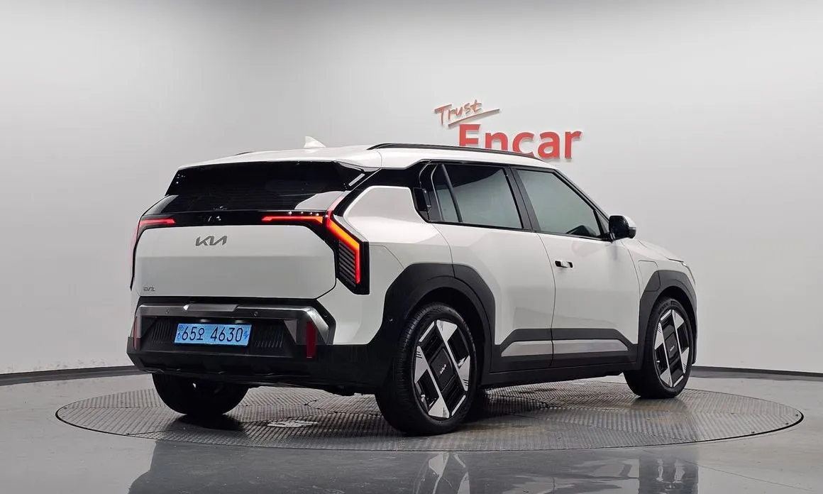 Kia EV3 — фото 4